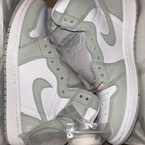 Jordan Air High OG in White and Orange